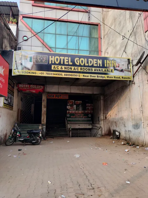 Hotel golden inn