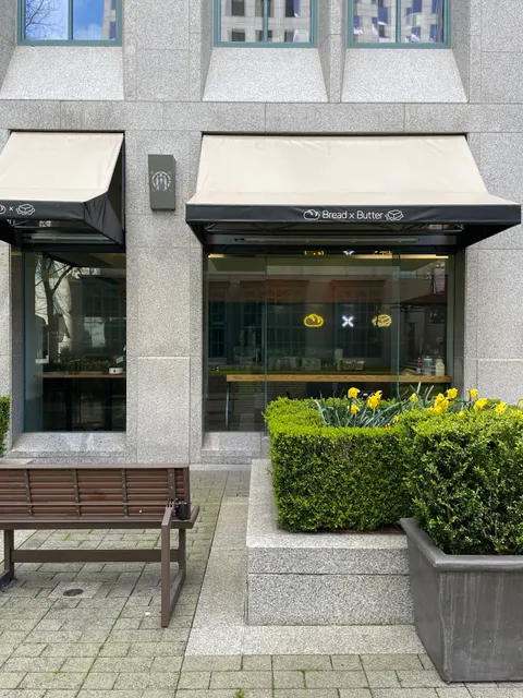 Bread x Butter Cafe Downtown