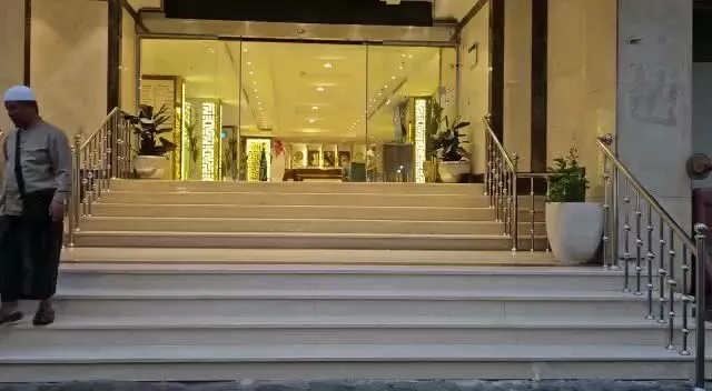 Al Olayan Golden Hotel فندق العليان الذهبي