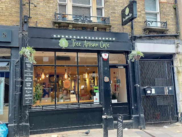 Tree Artisan Café