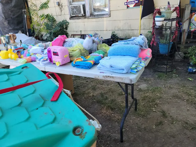 Seymour swap and shop