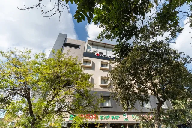 Capital O 61546 Silver Key Suites