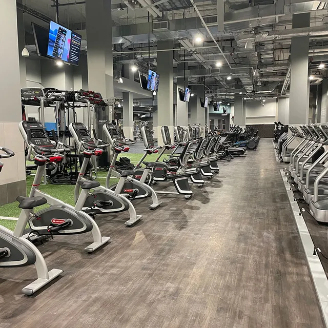 Onelife Fitness - Fort Totten