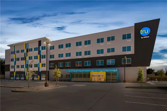 Tru by Hilton Pensacola I-10 North Davis Highway