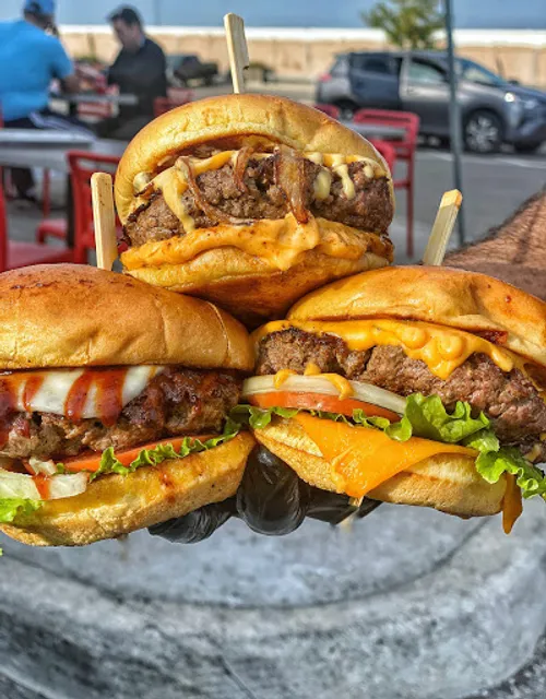 Gladiator Burger Dixie