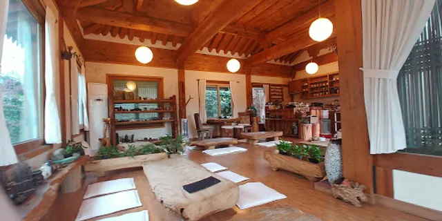 다화원 (Traditional Korean Tea House)