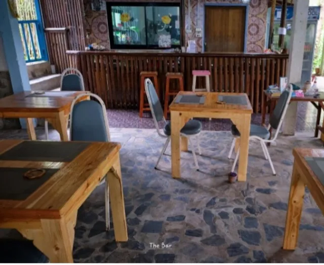 Chor Chaba Bar Restaurant Rooms and Hill Station Hostel