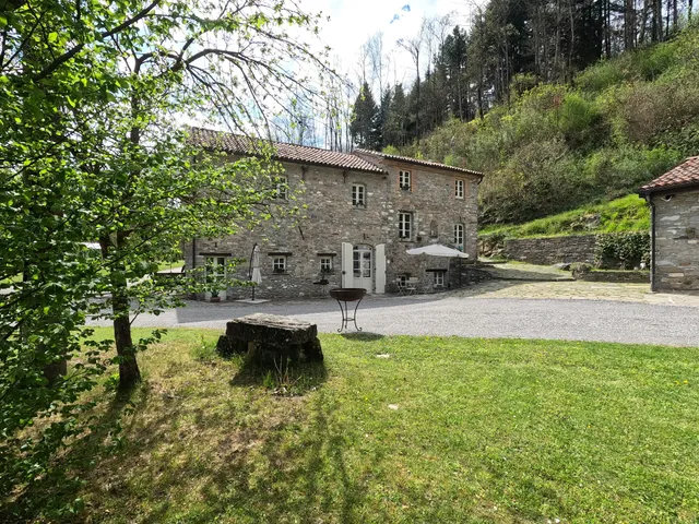 B & B The shaft and the millstone