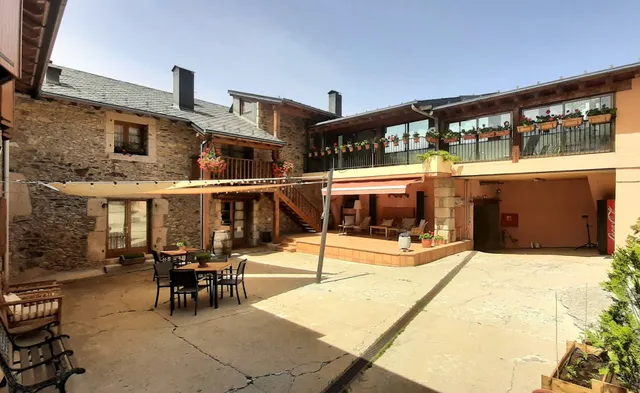 Aparthotel Les Corts