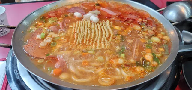 놀부부대찌개 부산덕천로타리점