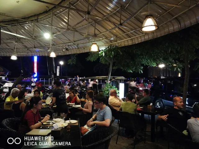 Lucky Corner Restaurant