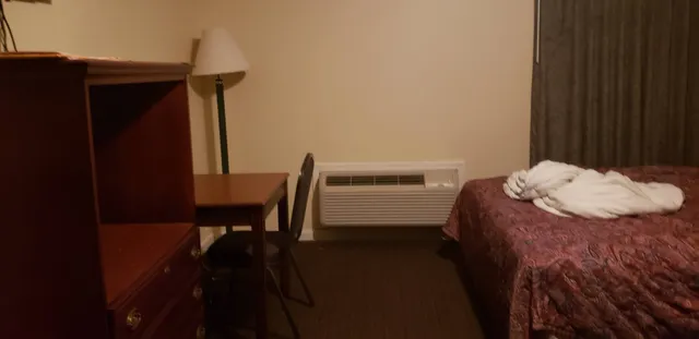 Tumbleweed Inn & Suites