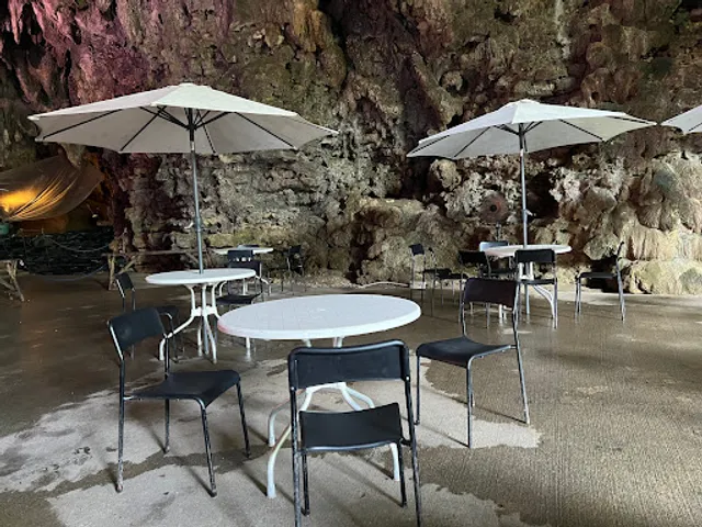 CAVE CAFE