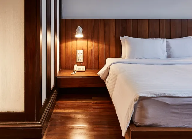 LUXX Silom (Bangkok)