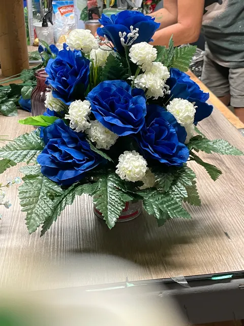 Jean's Floral And Gifts