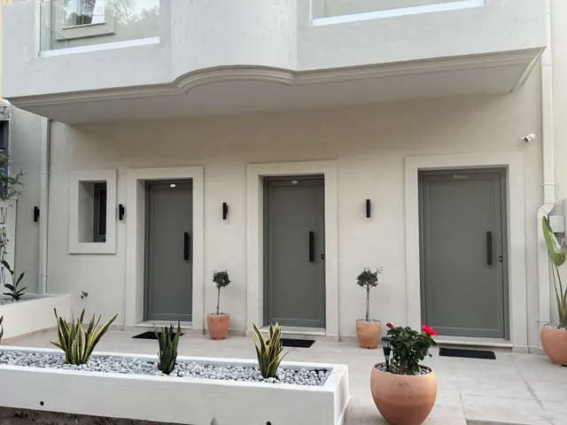 The Little Crab Suites