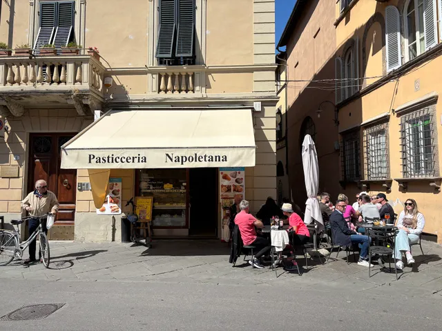 Caffè del Teatro: Pasticceria Napoletana