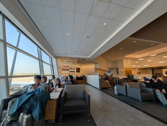 Admirals Club (Terminal D)