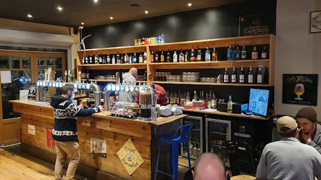 B148 - The Place to Beer