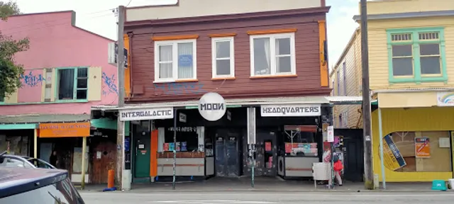 Moon Pizza Music and Beer Bar