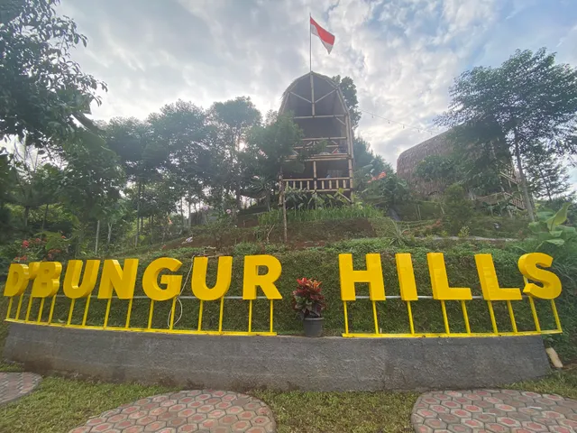 D'BUNGUR HILLS
