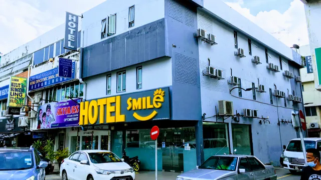 Smile Hotel • Petaling Jaya SS2