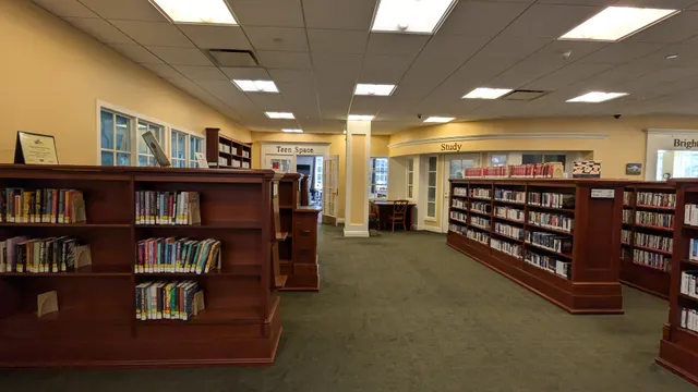 Bay Shore-Brightwaters Public Library