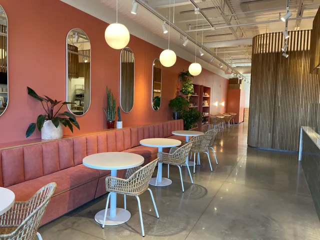 The Grove Juicery & Wellness Cafe ~ WEST