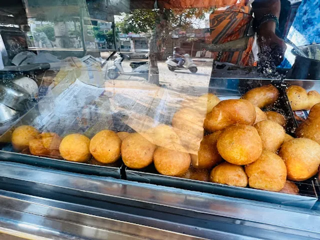 SRI SHIRIDI SAI TIFFIN CENTRE