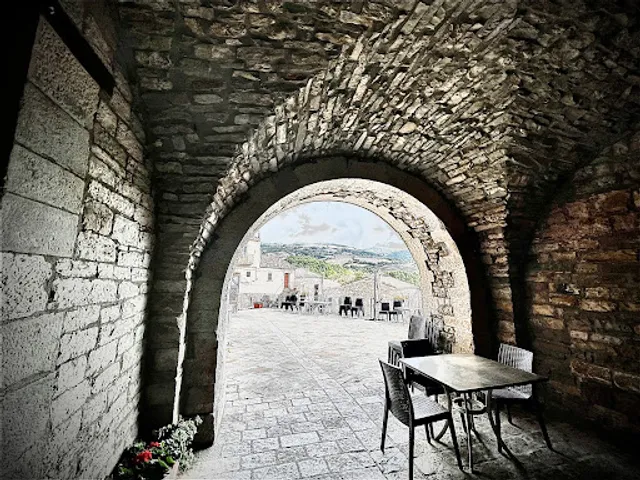 La Locanda di Tullio e Amalia - Re.Tra.Os. Di De Simone Antonio E Russo Francesco & C. S.N.C.