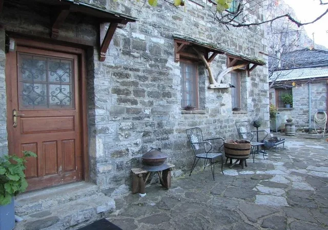 Traditional Rooms Karaouli