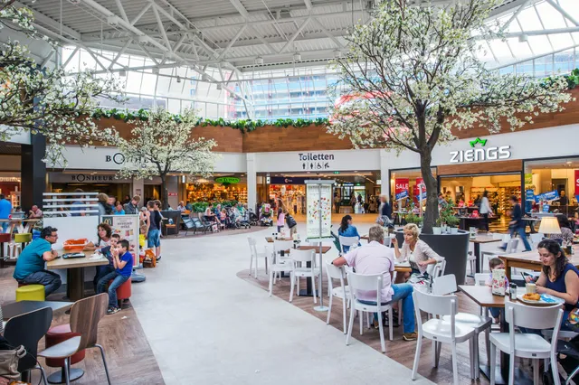 Kronenburg Shopping Center