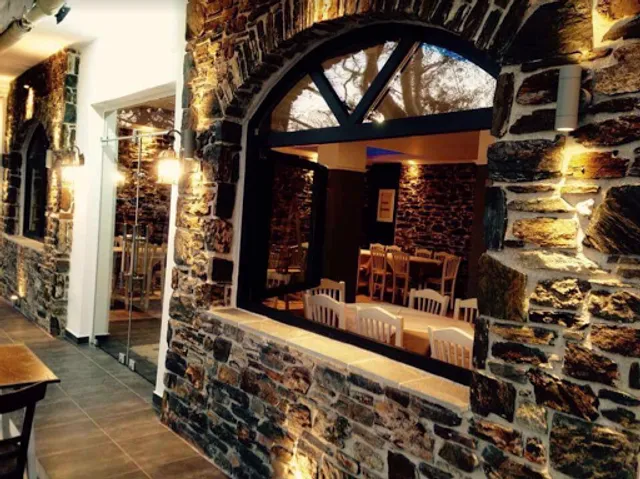 Blue Maris | Restaurant | Rooms to let