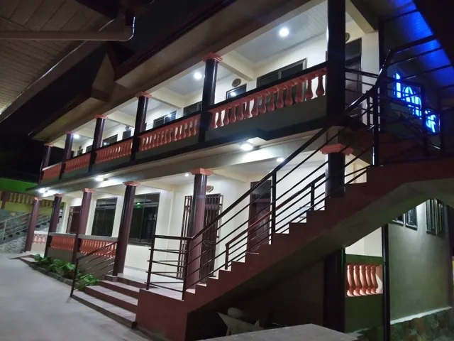 DOMINION EMBASSY LODGE