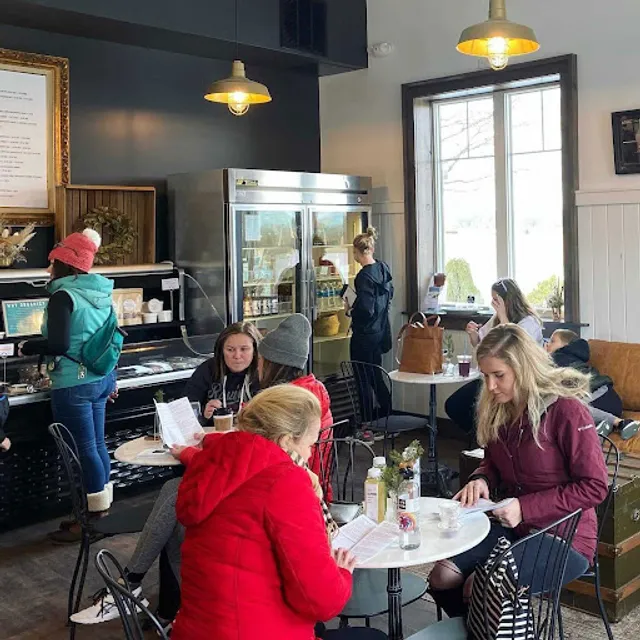 Healing Grounds Cafe & Juicery