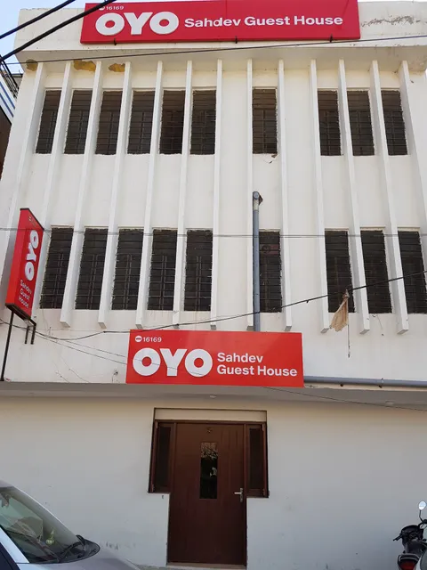 OYO 16169 Sahdev Guest House