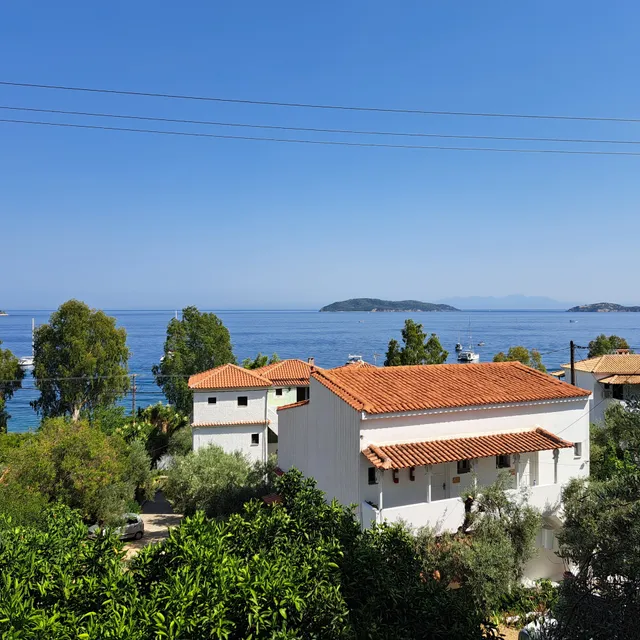 Amaranthos Skiathos view