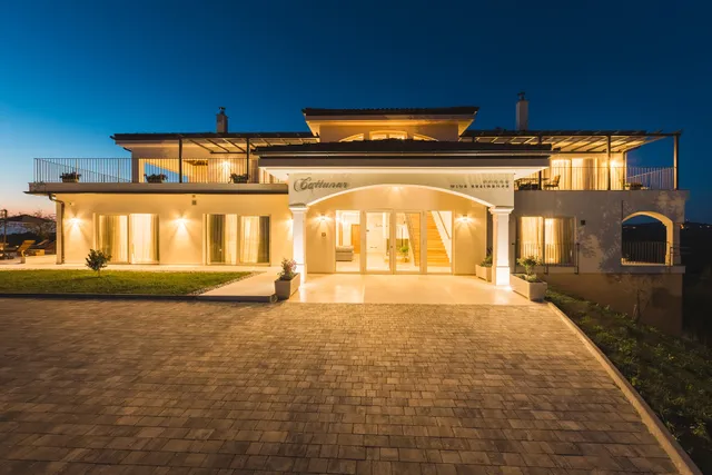 Wine Residence Cattunar