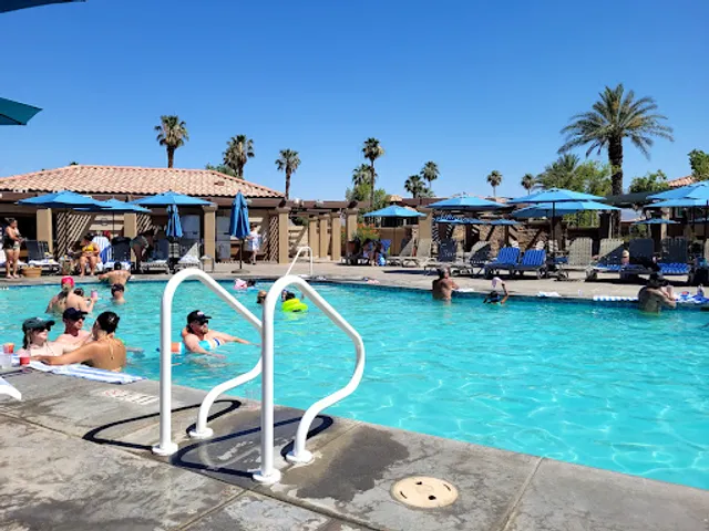 The Water's Edge Bar & Grill