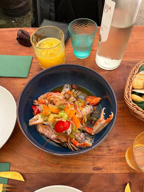 GIARDIN Food & Art Oasis