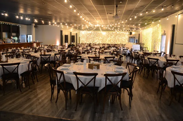 Red Rock Bar & Grille