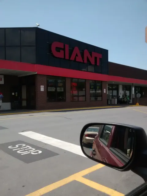 GIANT