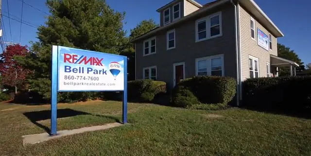 RE/MAX Bell Park Realty