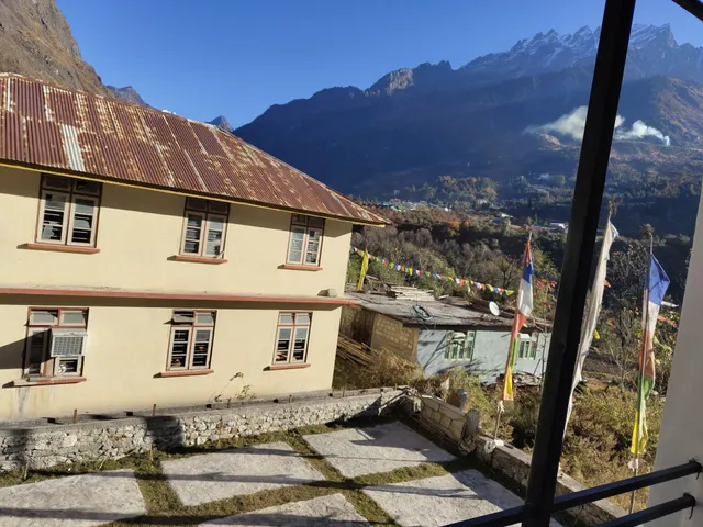 Zhiwa Ling Retreat Lachung