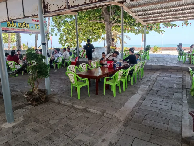 Hải sản quán Bãi Biển hẻm 172