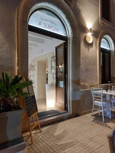 A' Surgiva - Champagneria Bistrot