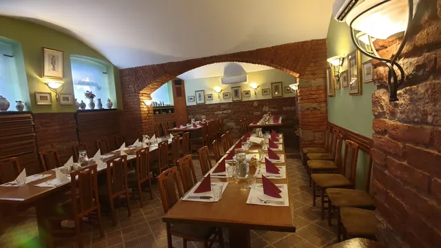 Restaurant Michal - Live folklore show in Prague