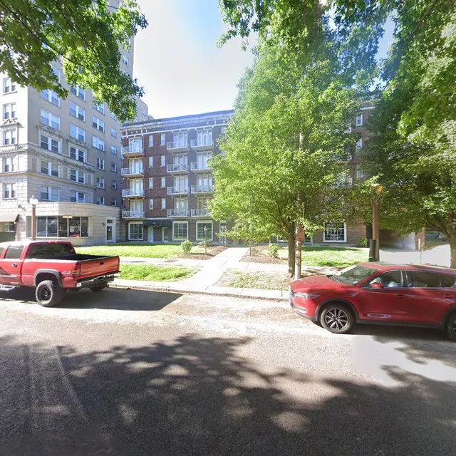 Congress West Apartments