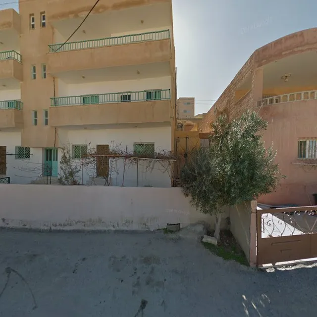 Wadi Musa - Hustle's look