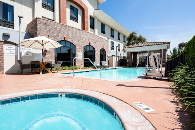 Holiday Inn Express Hotel & Suites Atascadero